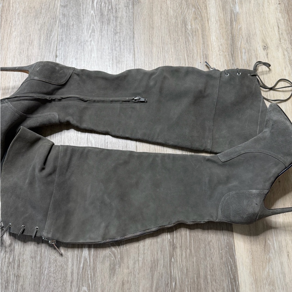RAYE Gray Suede Boots